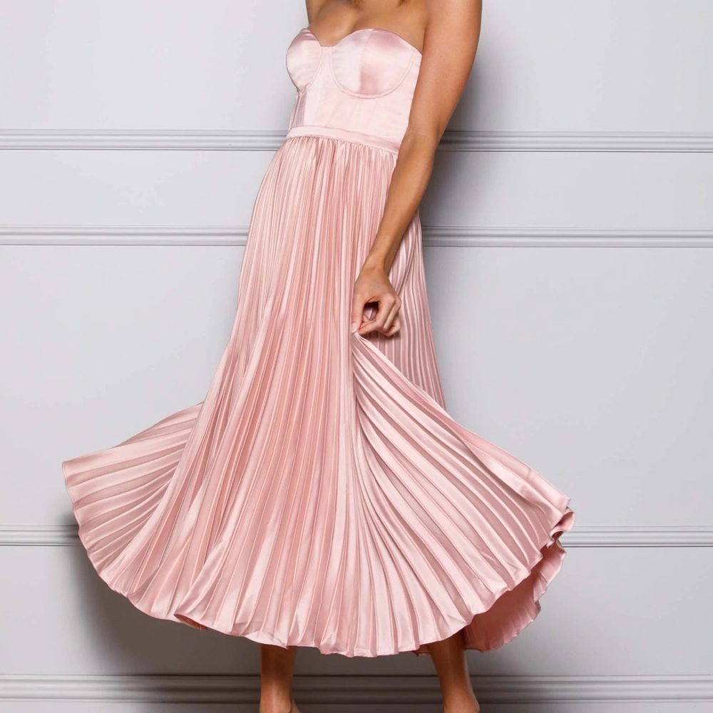 Elle Zeitoune Milan dress in Blush Pink.